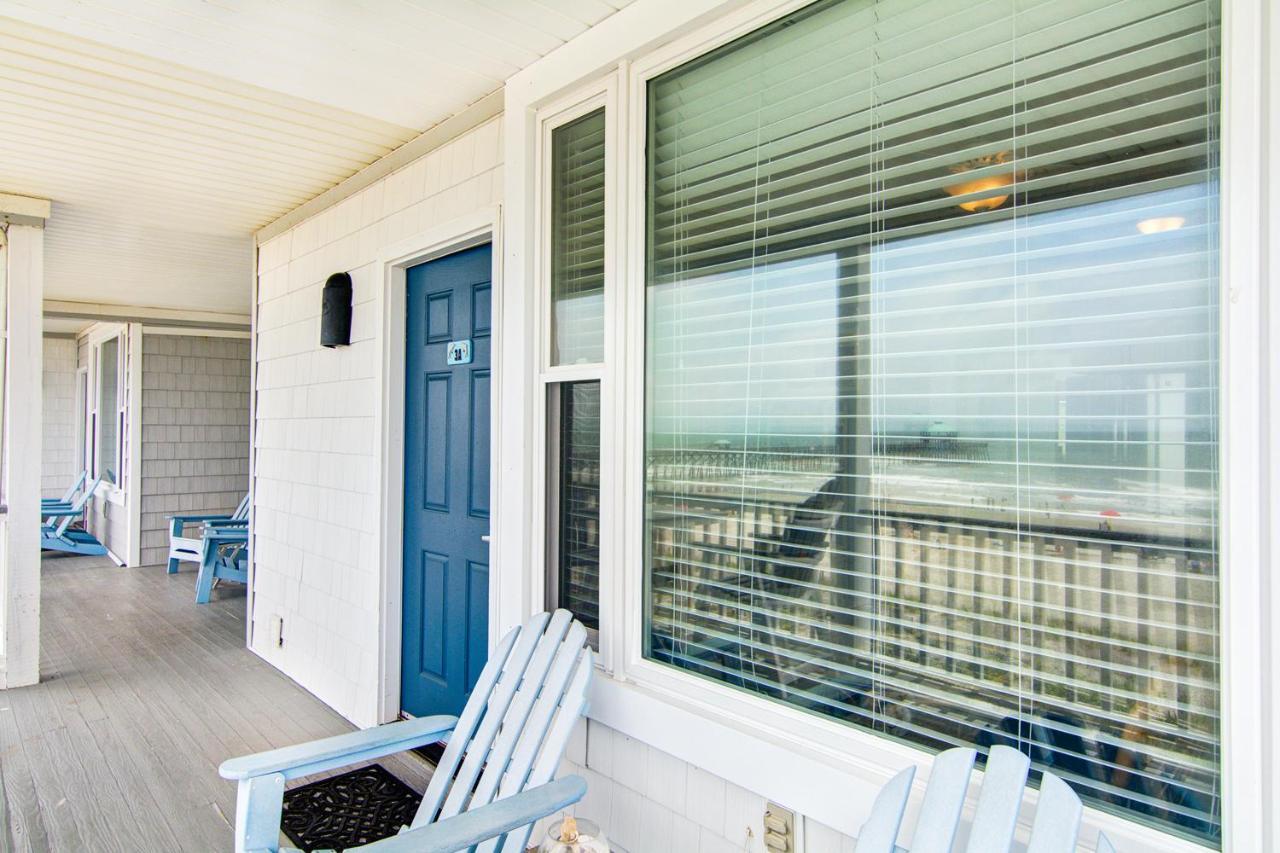 Folly Beach Suites Экстерьер фото